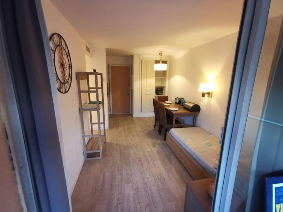 Appartement A&h Homes - - Near Train Station *