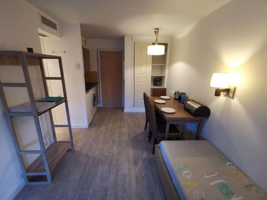 Appartement A&h Homes - - Near Train Station *