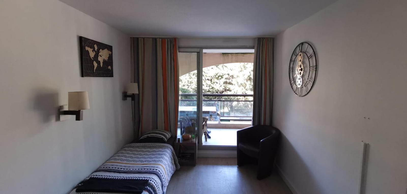A&h Homes - - Near Train Station Apartamento